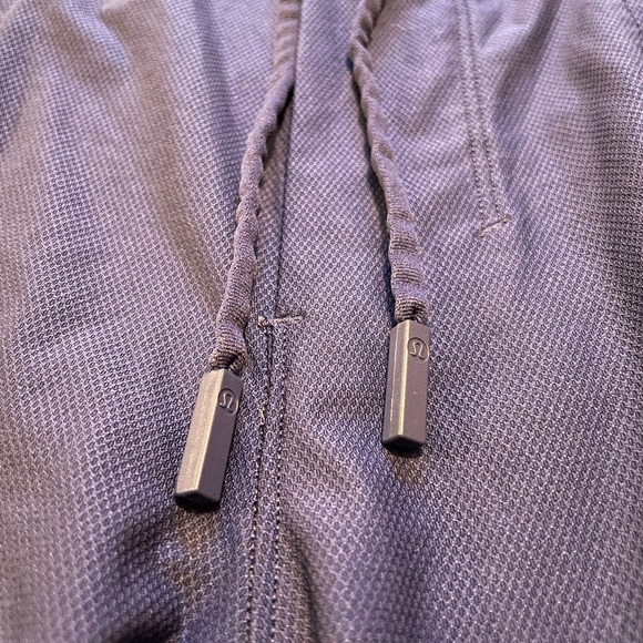 Lululemon License to Train Shorts 7” - Picture 5 of 7